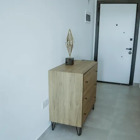 Apartment Caesar Blue