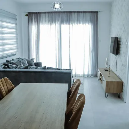 Caesar Blue Apartment *